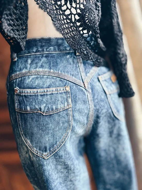 One-of-a-Kind (OOAK) Vintage Gitano Hand-Stenciled Lace Jeans - Picture 6 of 16